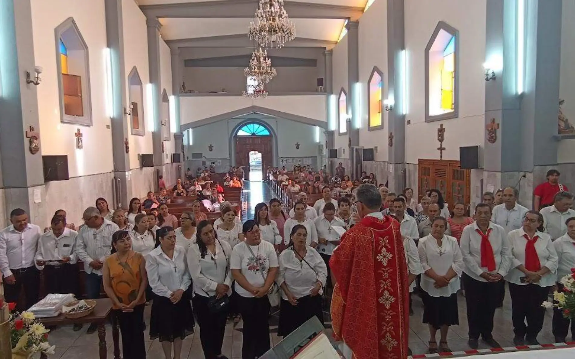 Laicos comprometidos reciben